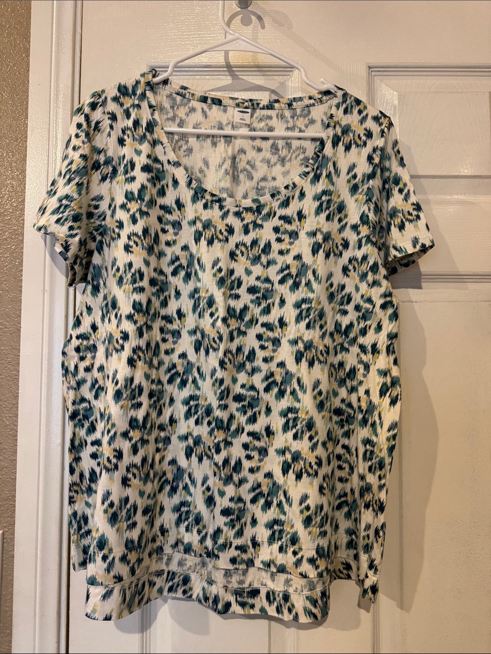 Old Navy Teal and White Short Sleeve Scoop Neck Top